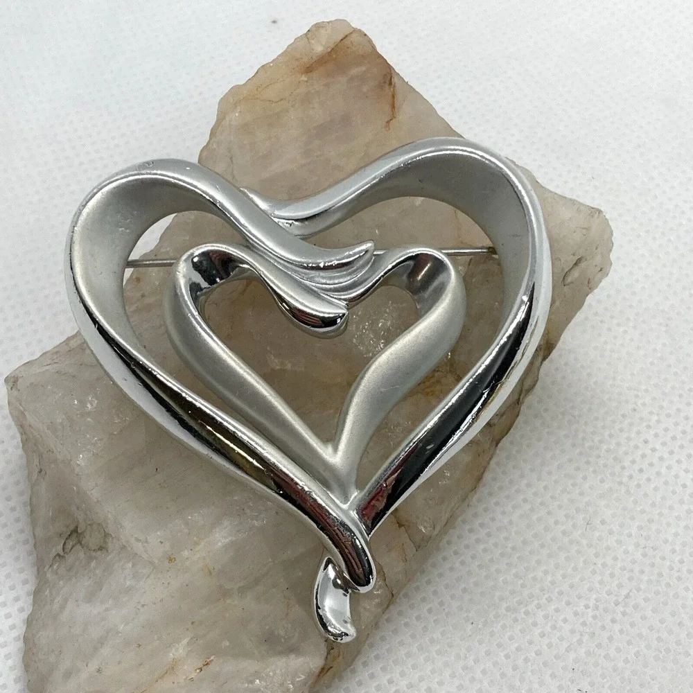 Vintage Lot of 4 Gold Tone Silver Tone Heart Brooch Birds Rhinestone Faux Pearl